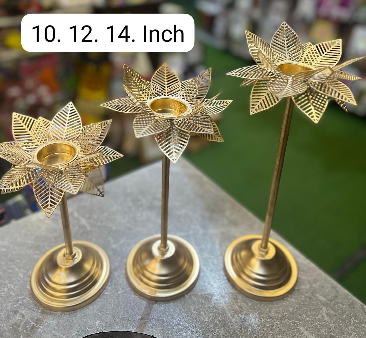 Shubha Kamal Urli Stand